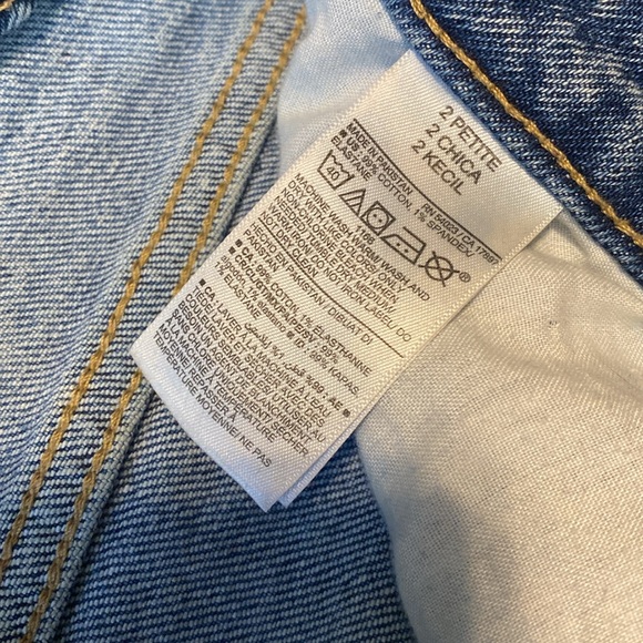 Old Navy Light Blue Flare Jeans - Picture 4 of 11
